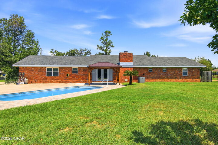 Property Photo: 637 Baywood Drive FL 32444