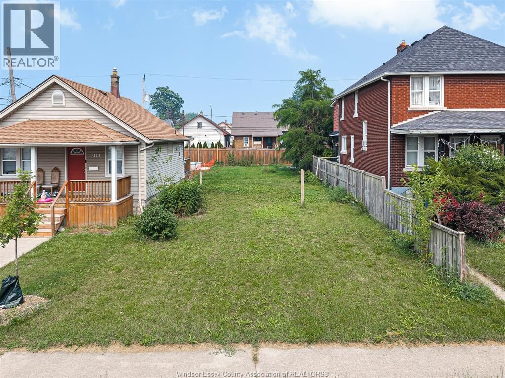 Property Photo:  2416 Highland Avenue  ON N8X 3S7 
