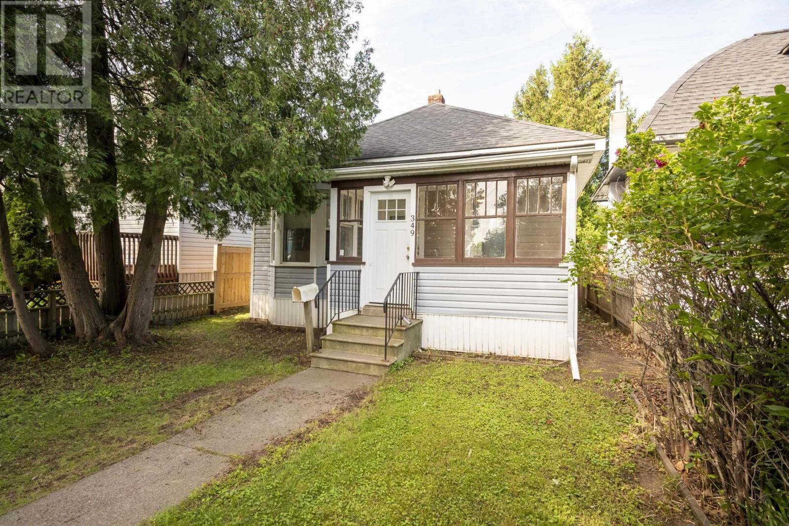 Property Photo:  349 Vickers St N  ON P7C 4B1 