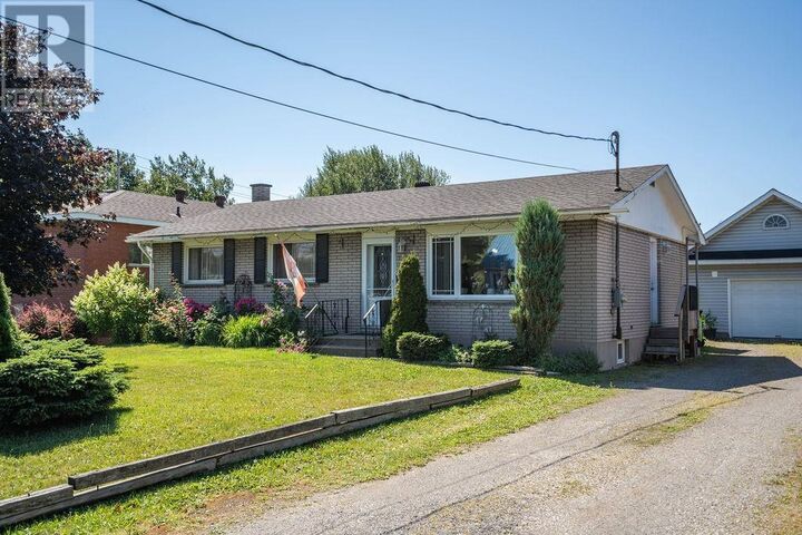 Property Photo:  265 Borden Ave  ON P6C 5J8 