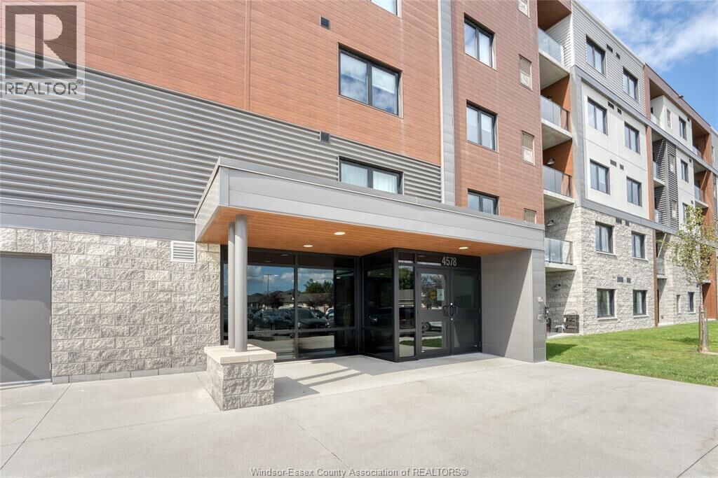 Property Photo:  4578 Huron Church Line Road 107  ON N9H 0M2 