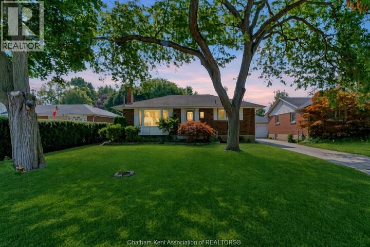 Property Photo:  176 Mercer Street  ON N7M 4B5 