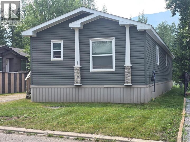 Property Photo: 40 Wilderness Heights Way BC V0B 1H0