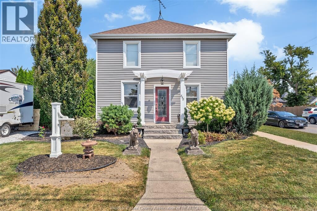 Property Photo: 858 Lesperance ON M8N 1W7