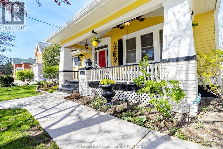 Property Photo:  335 Wellington Street West  ON N7M 1K2 