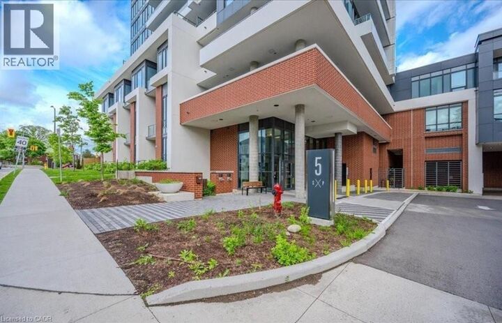 Property Photo:  5 Wellington Street  ON N2G 0E3 