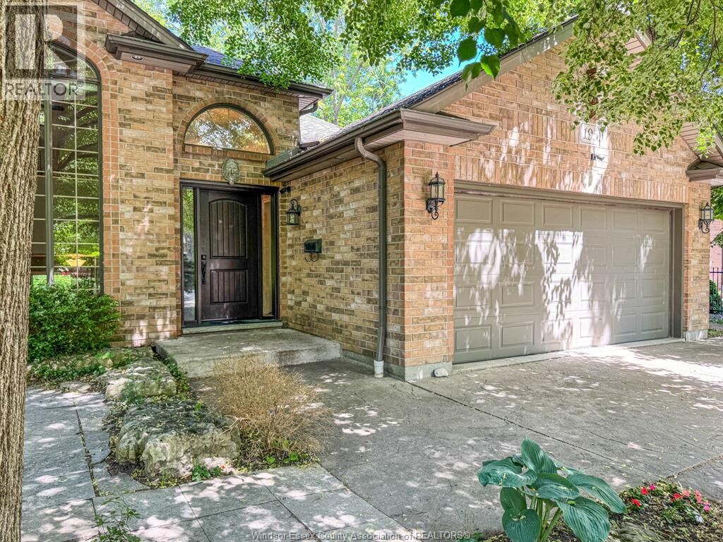 Property Photo:  1950 Randolph Avenue  ON N9B 2W5 