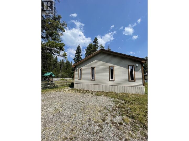 6210 Lower Elk Valley Road 1 — photo 1