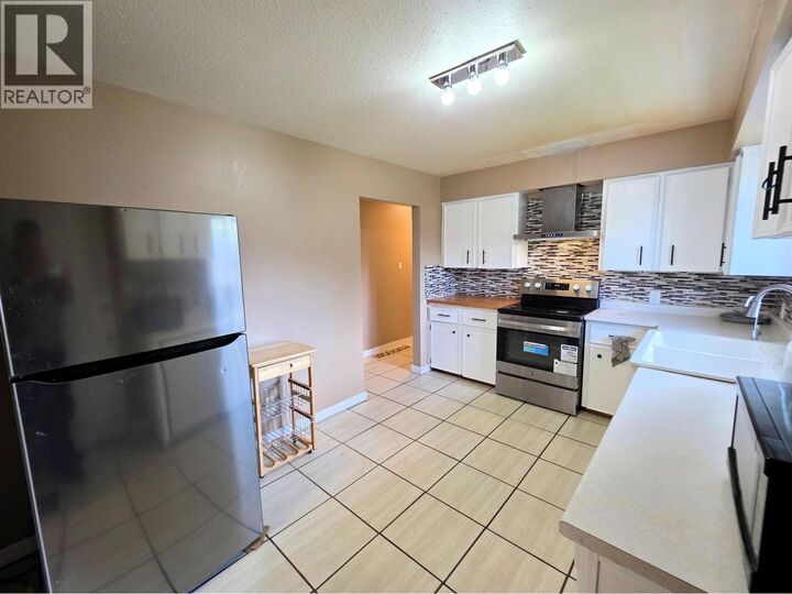 Property Photo:  1753 Kenwood Street  BC V2L 1S4 