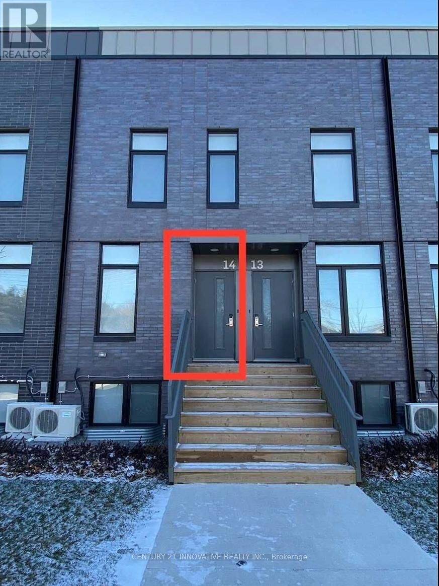 Property Photo:  1720 Simcoe Street North 14  ON L1G 4X9 