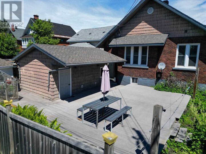 Property Photo:  127 Albert St W  ON P6A 1B5 