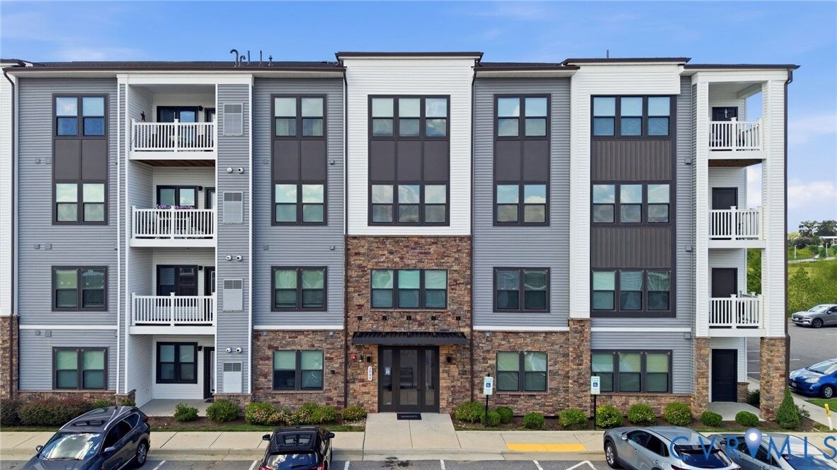 Property Photo:  3900 Maze Runner Drive 403  VA 23112 