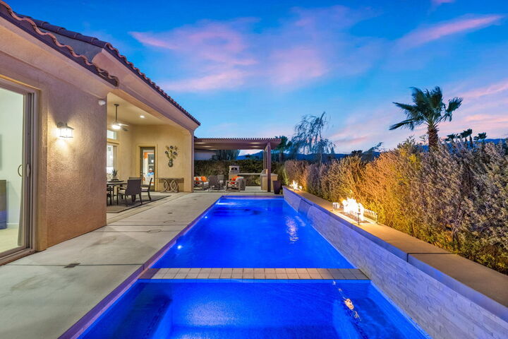 Property Photo: 40 Burgundy CA 92270