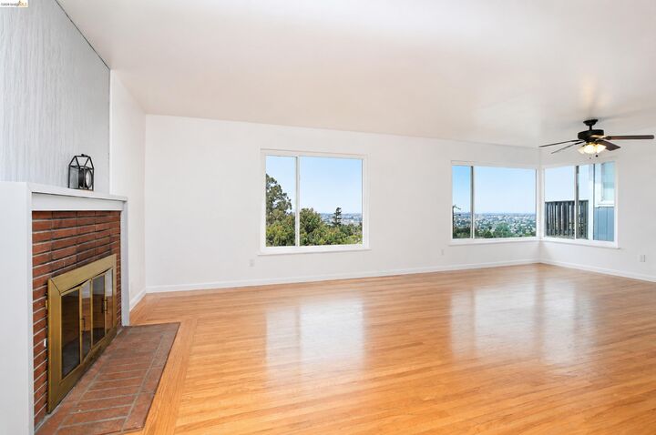 Property Photo:  6556 Claremont Ave  CA 94805 