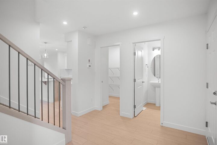 Property Photo:  19 Emmett Way  AB T7X 3C7 