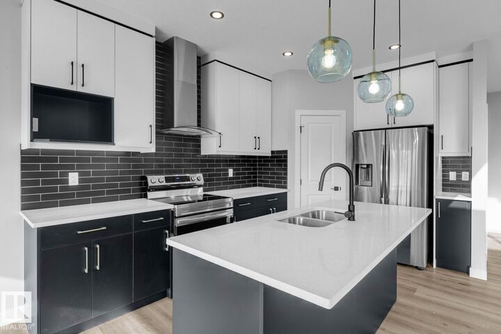 Property Photo:  2 Wiltree Terrace  AB T8L 0X5 