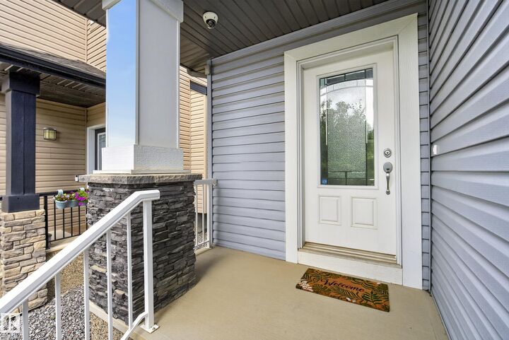 Property Photo:  15852 10 Avenue SW  AB T6W 2H2 