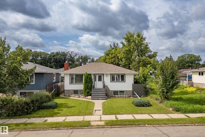 Property Photo:  10426 79 Street NW  AB T6A 3G9 