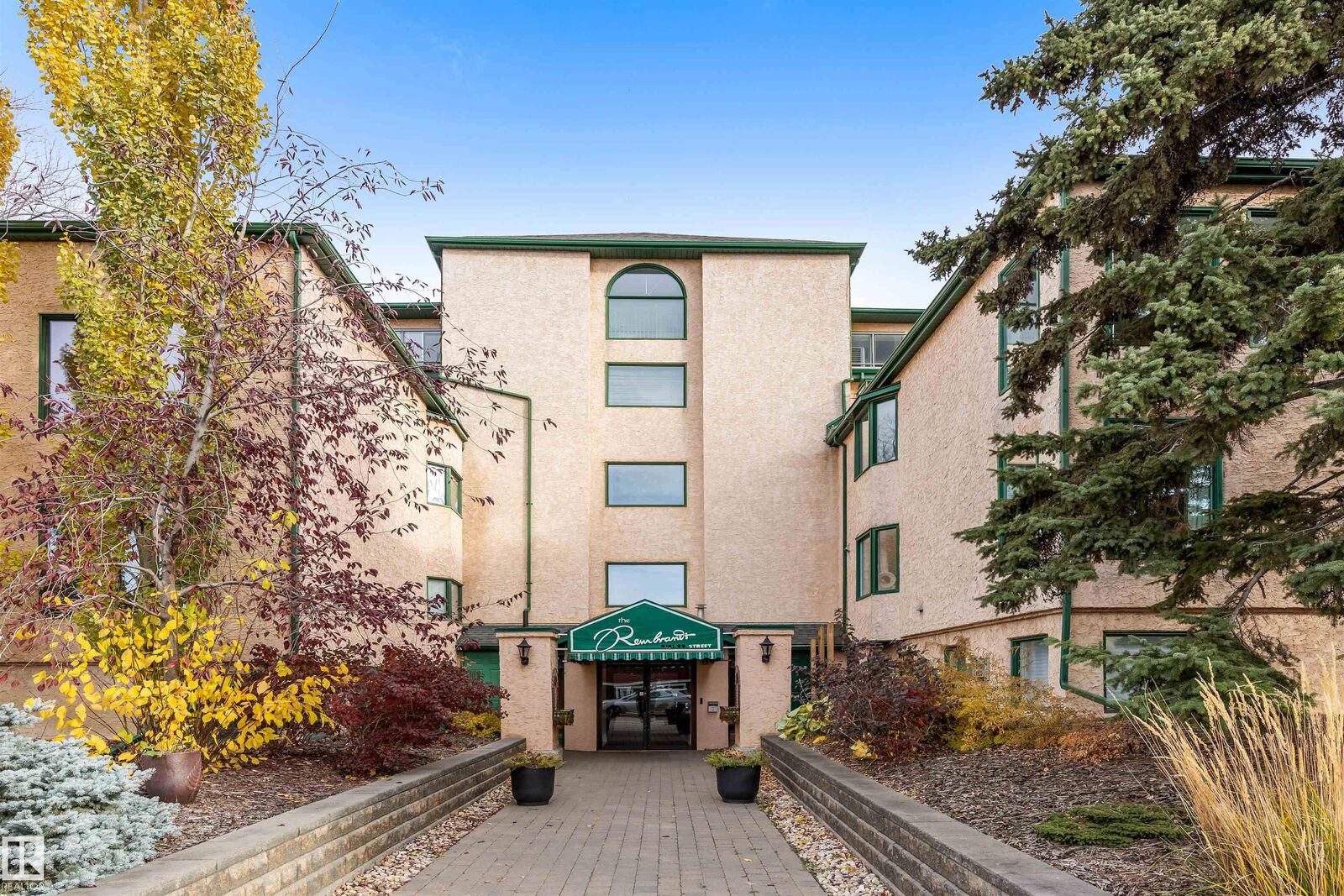 Property Photo:  9131 99 Street NW 205  AB T6E 3V9 