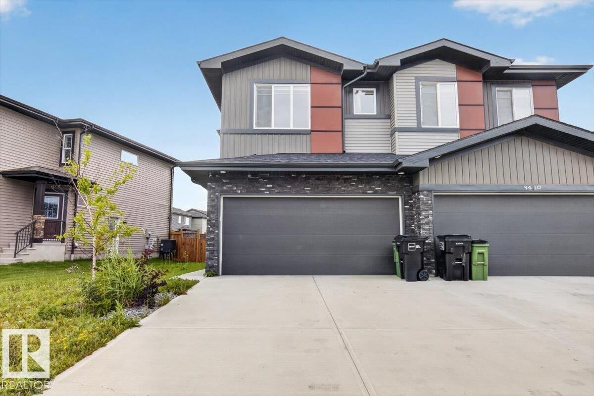 Property Photo:  9412 Pear Crescent SW  AB T6X 2Z4 