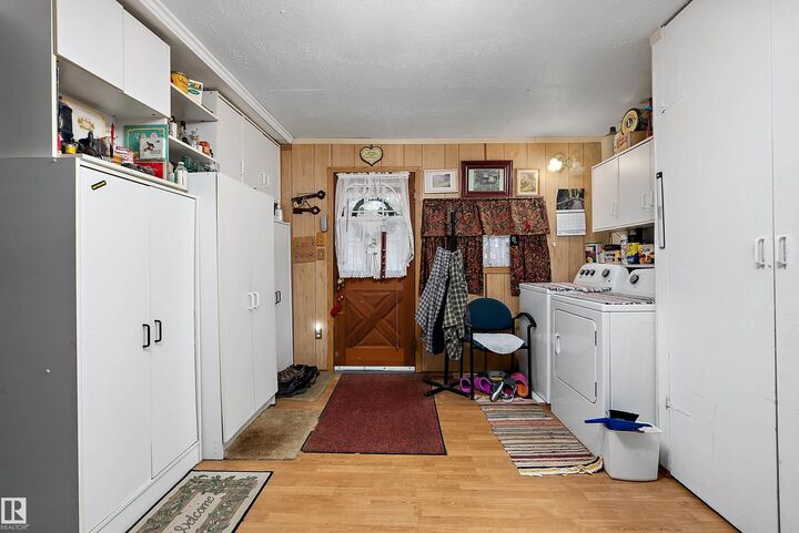 Property Photo: 1001 45 St Street AB T0C 2C0
