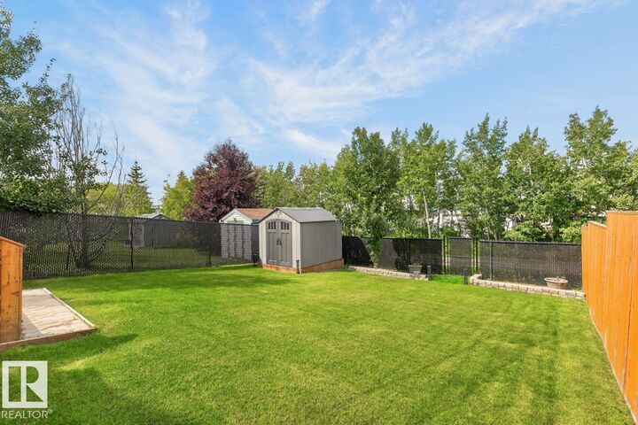 Property Photo: 10 Douglas Crescent AB T9E 8P3