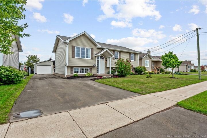 141 Oak Ridge Drive — photo 1