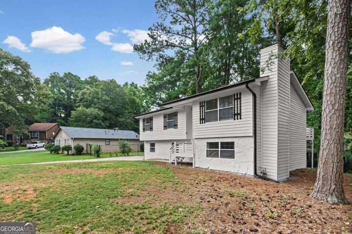 Property Photo: 2648 Smoke House Place SW GA 30064