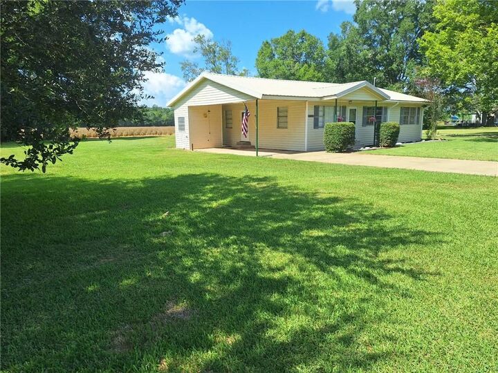 Property Photo: 14414 Hwy 451 LA 71355