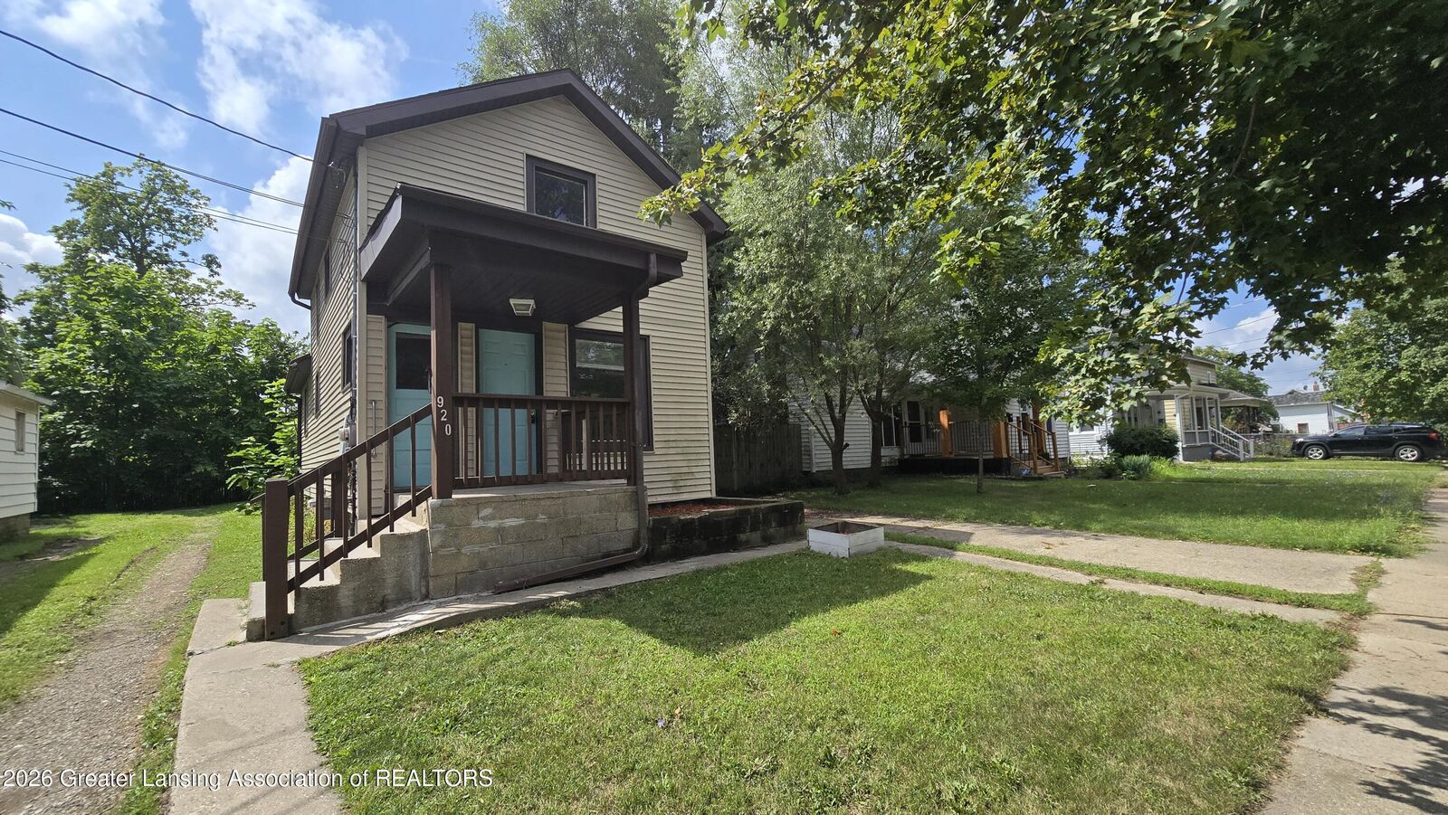 Property Photo:  920 Vine Street  MI 48912 