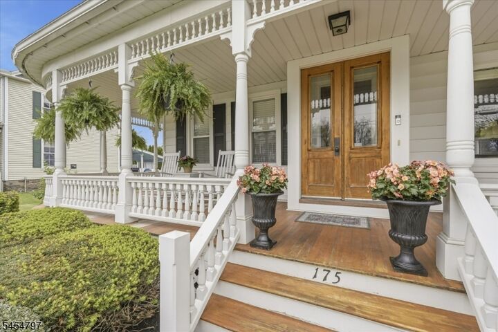 Property Photo:  175 Main St  NJ 08822 