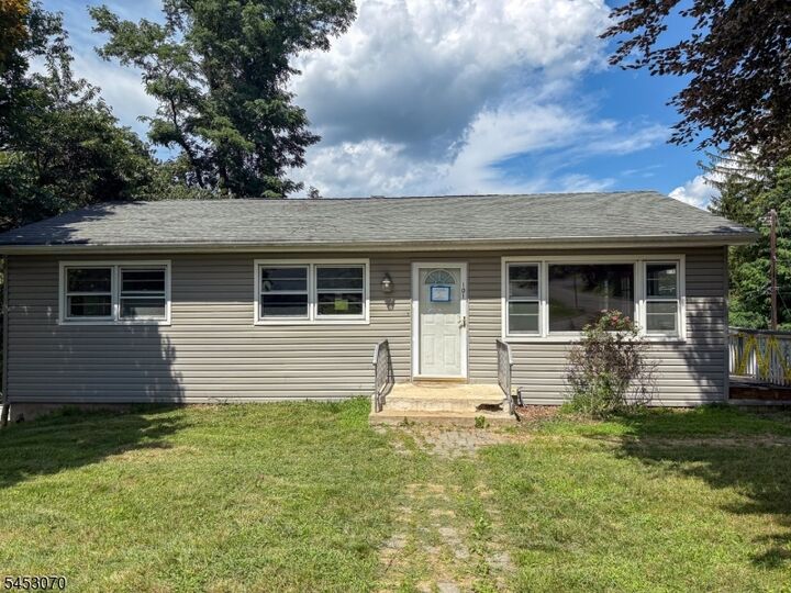 Property Photo:  101 Winding Hill Rd  NJ 07843 