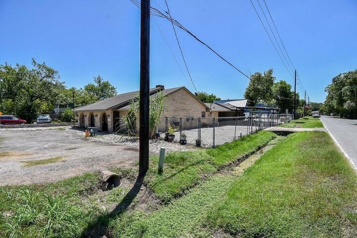 Property Photo:  5627 Spindle Drive  TX 77086 