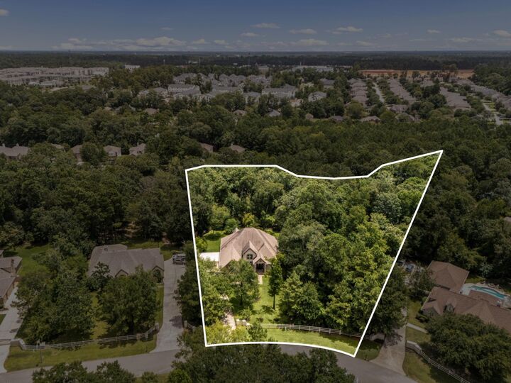 Property Photo: 1904 Boulder Ridge Drive TX 77304