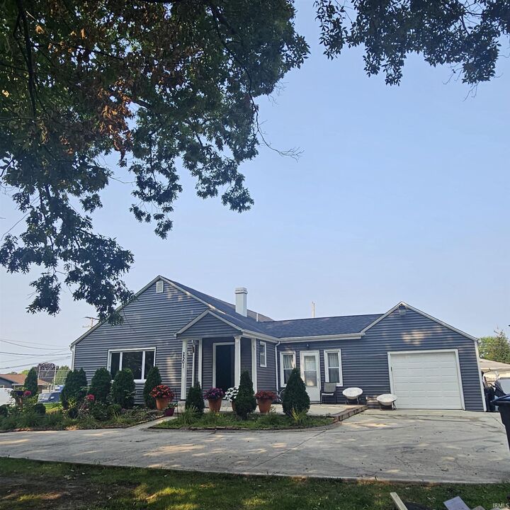 Property Photo:  2501 Poinsette Drive  IN 46808 