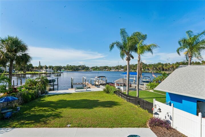 Property Photo:  5531 Manatee Point Drive  FL 34652 