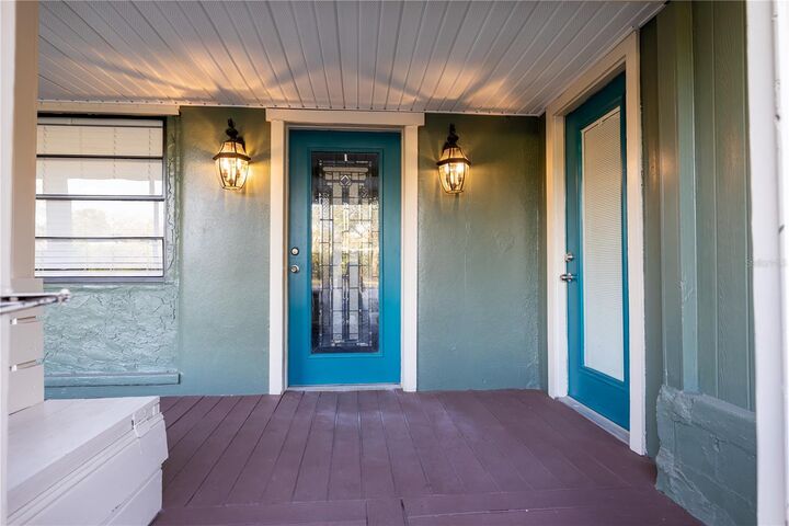 Property Photo:  2026 Sunset Lane  FL 34711 