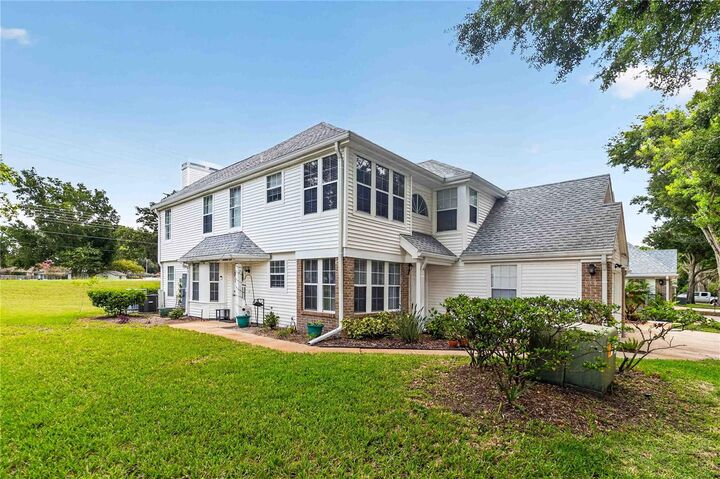 Property Photo: 4807 Coachmans Drive 2402 FL 32812