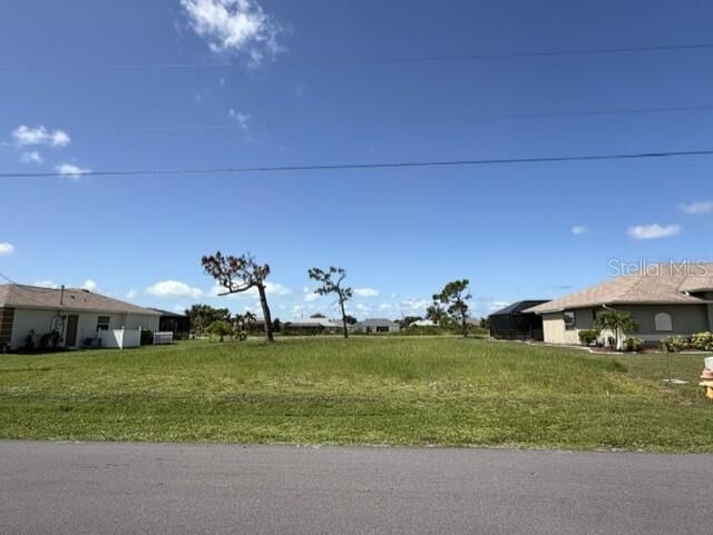 Property Photo:  25 Pinehurst Court  FL 33947 