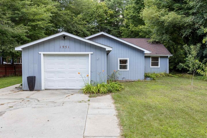 Property Photo: 1951 N Hope Road MI 48642