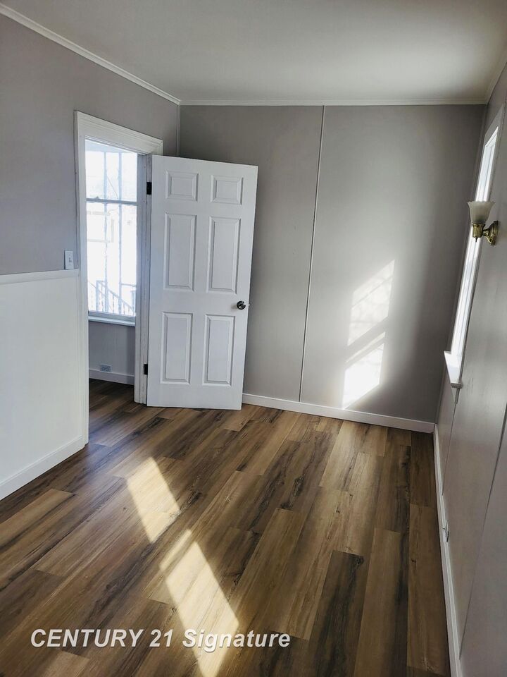 Property Photo:  721 Lyon Street  MI 48602 