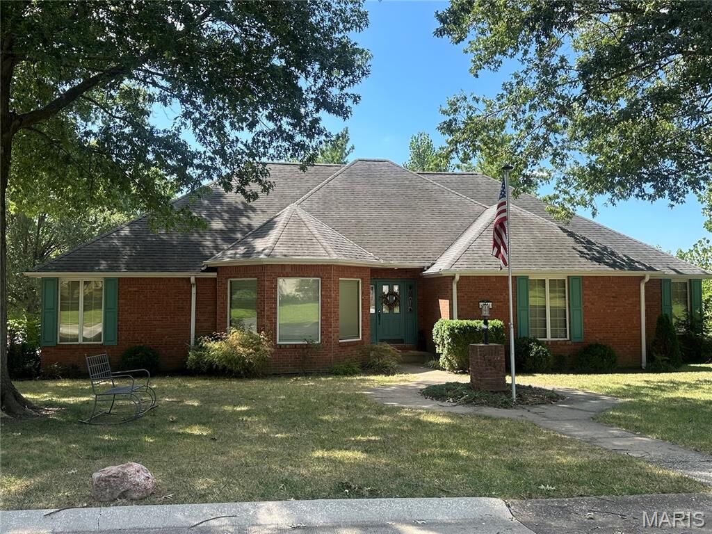 Property Photo:  1541 Greenbrier Street  MO 63701 