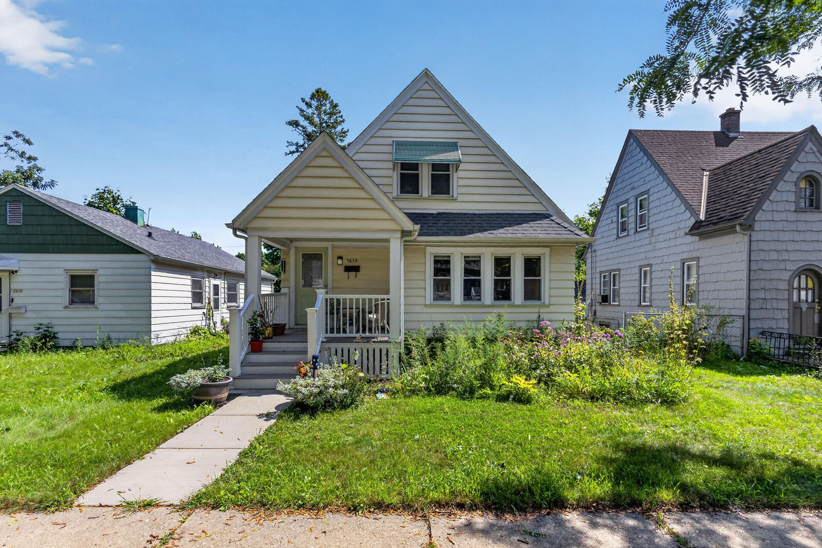 Property Photo:  5674 N 37th St  WI 53209 