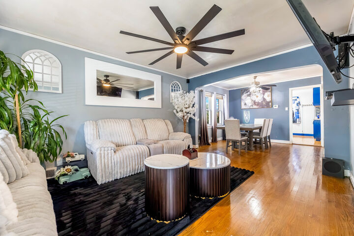 Property Photo: 9543 S Mozart Street IL 60805