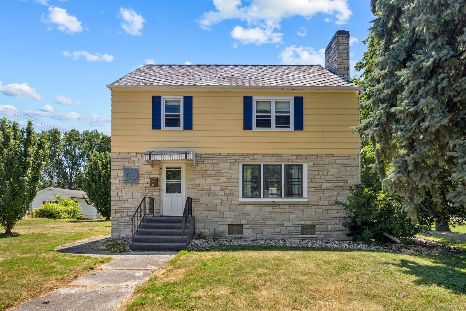 Property Photo: 410 E Main Street IL 60135