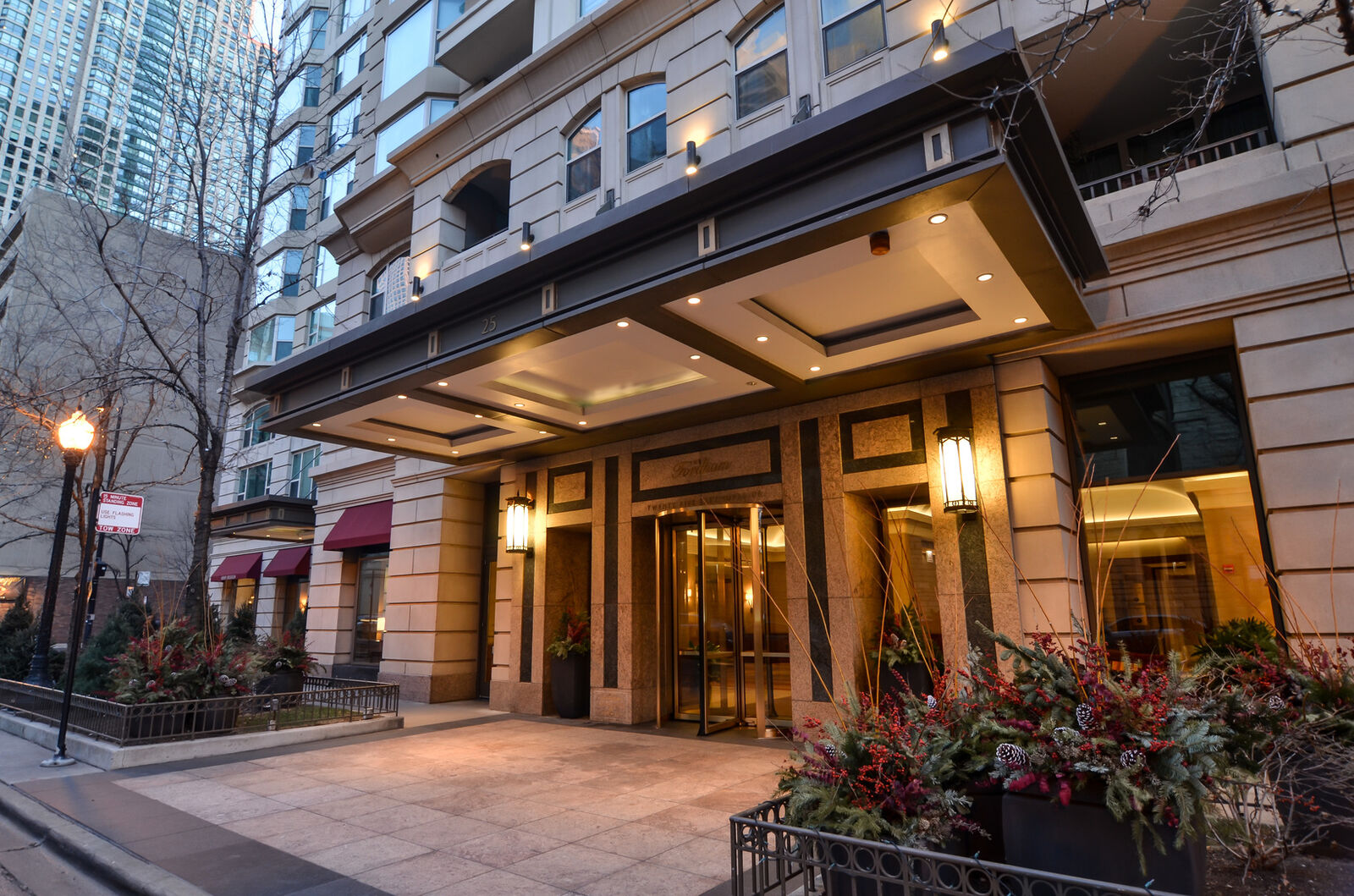 Property Photo: 25 E Superior Street 1504 IL 60611