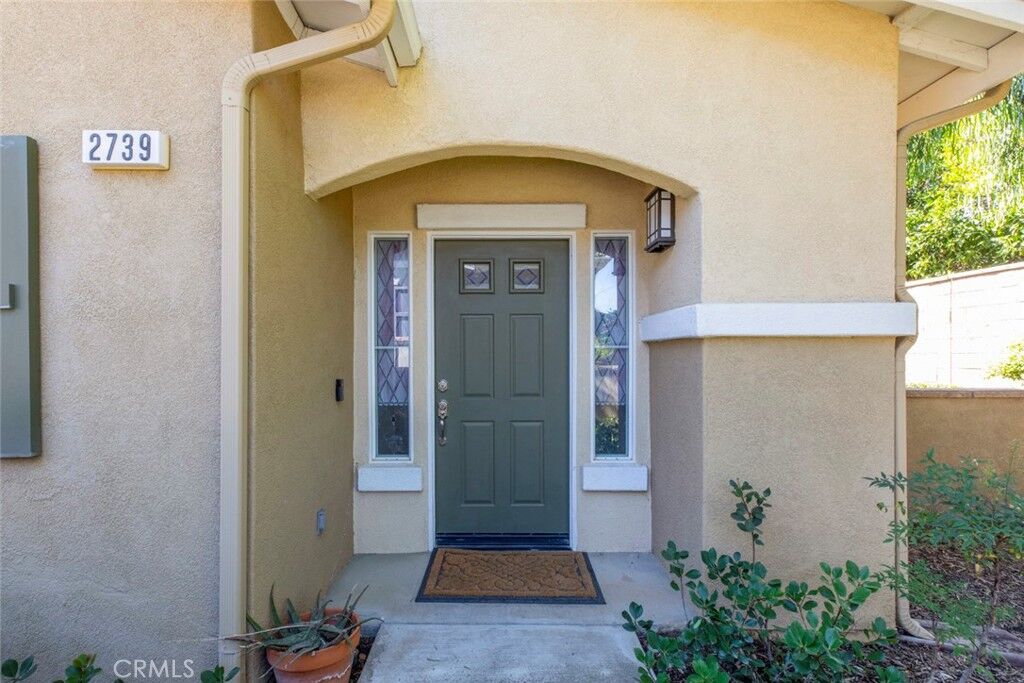 Property Photo:  2739 Night Jasmine  CA 93065 