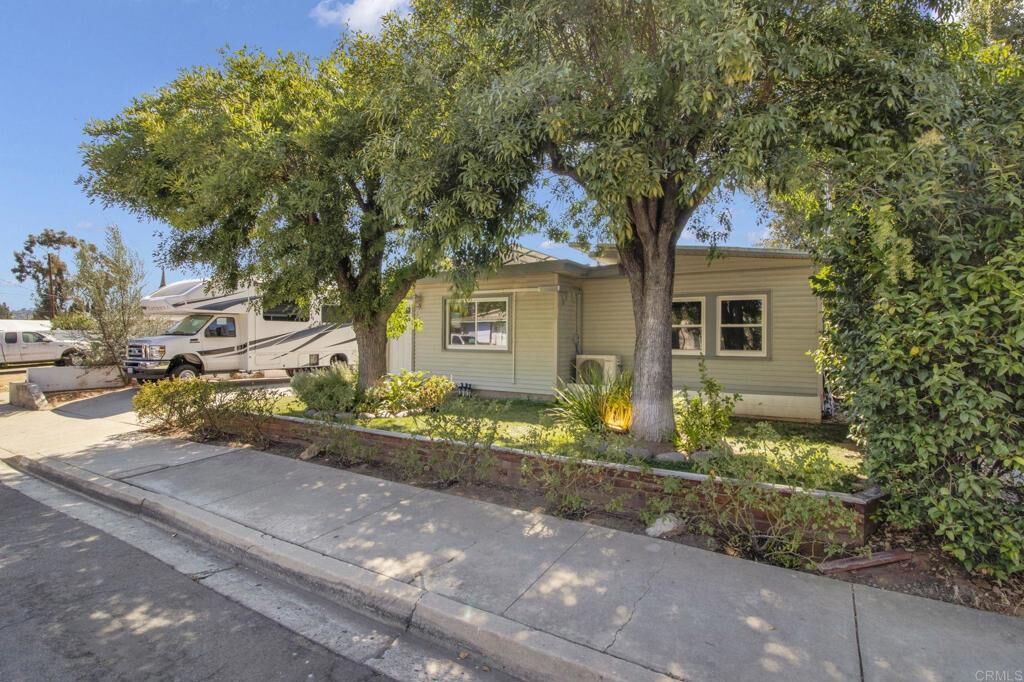 Property Photo:  774 Oro Street  CA 92021 