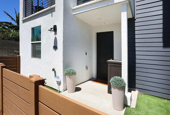 Property Photo:  854 S Harbor Blvd  CA 92704 