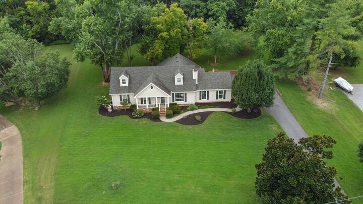Property Photo:  103 Ridgemar Trl  TN 37075 